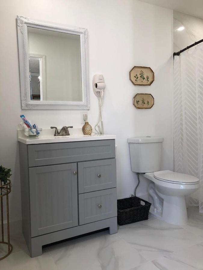 Comfy And Spacious Suite With Free Parking Маями Екстериор снимка